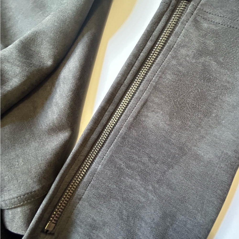 Free People Leggings Zipper Bottom Charcoal Gray 
Size S/P - Picture 3 of 10